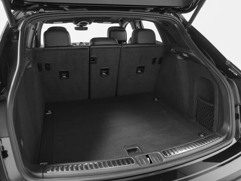 Certified 2024 Porsche Macan AWD/4WD image 18