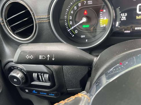 Used 2021 Jeep Wrangler Unlimited Sahara AWD/4WD image 22