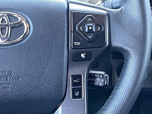 Used 2019 Toyota Tacoma TRD Off-Road AWD/4WD image 25