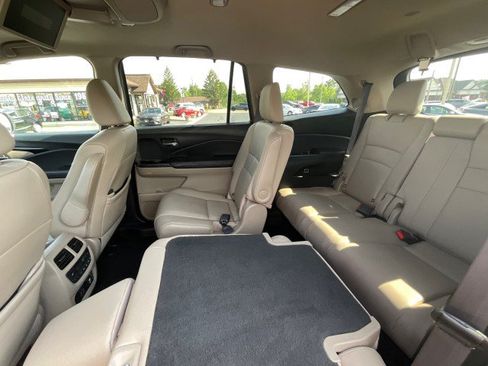 Used 2021 Honda Pilot Touring image 35