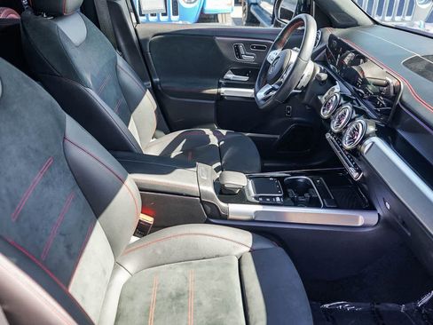 Used 2022 Mercedes-Benz EQB 300 EQB 300 image 11