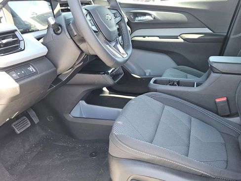 New 2027 Chevrolet Bolt LT w/ Comfort Package FWD image 14