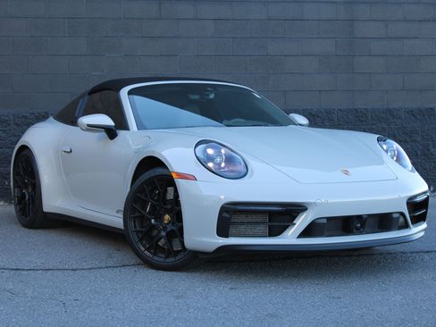 Certified 2022 Porsche 911 Targa 4S image 8