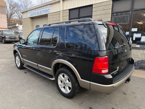 Used 2004 Ford Explorer Eddie Bauer image 4