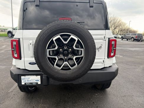 Used 2024 Ford Bronco Outer Banks image 7
