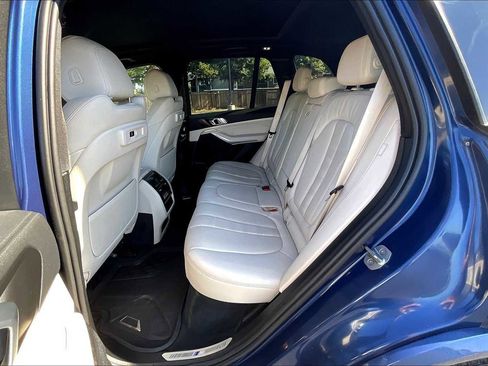 Used 2022 BMW X5 xDrive40i w/ M Sport Package image 29