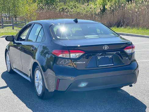 Certified 2026 Toyota Corolla LE w/ LE Premium Package FWD image 14
