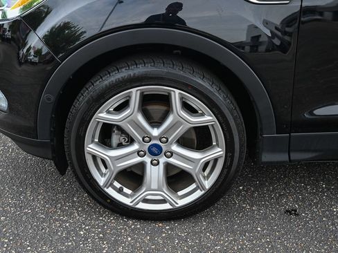 Used 2019 Ford Escape Titanium AWD/4WD image 12