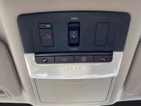 Used 2023 Nissan Altima 2.5 SR w/ SR Premium Package image 26