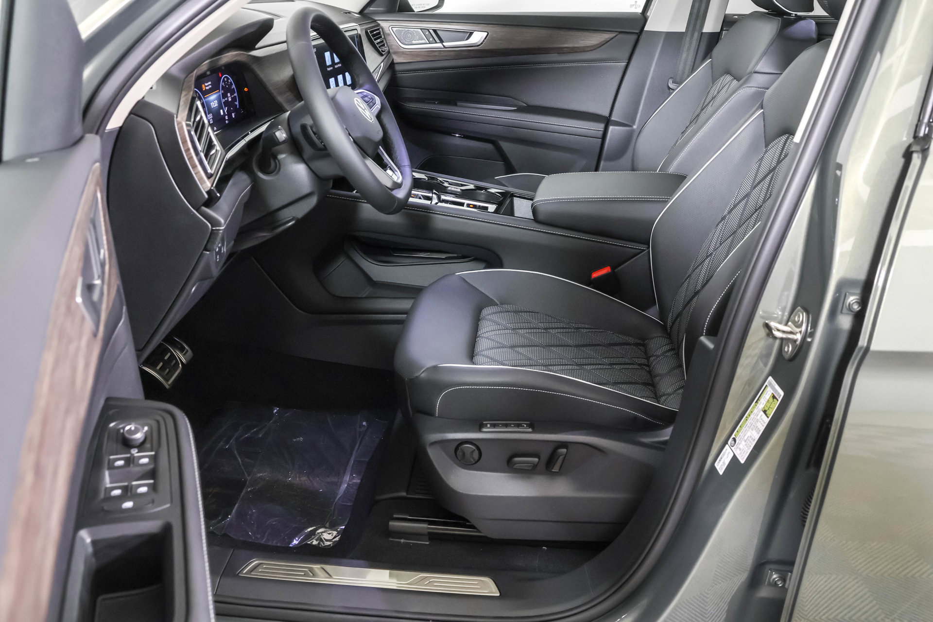 New 2026 Volkswagen Atlas SEL Premium R-Line AWD/4WD image 20