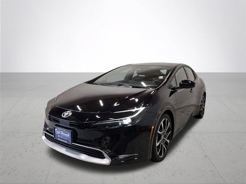 Used 2024 Toyota Prius Prime FWD image 2