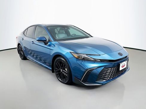 Certified 2026 Toyota Camry SE w/ Convenience Package FWD image 3