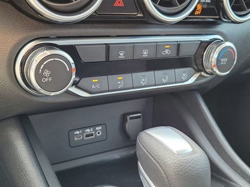 Used 2023 Nissan Sentra SV FWD image 27