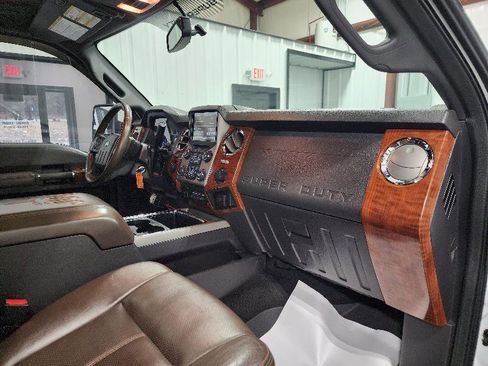 Used 2016 Ford F250 King Ranch w/ King Ranch w/Chrome Package image 11