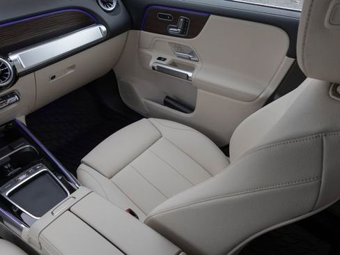 New 2026 Mercedes-Benz GLB 250 4MATIC image 26