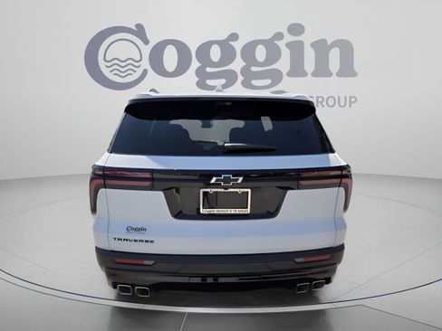 New 2026 Chevrolet Traverse LT w/ Enhanced Driving Package FWD image 4