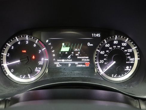 Used 2025 Toyota Highlander LE image 41