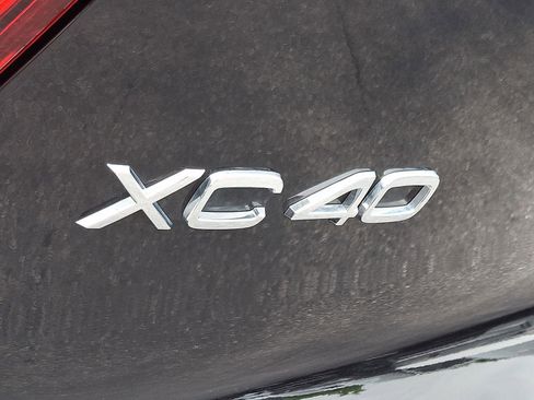 Certified 2023 Volvo XC40 Recharge Ultimate AWD/4WD image 30