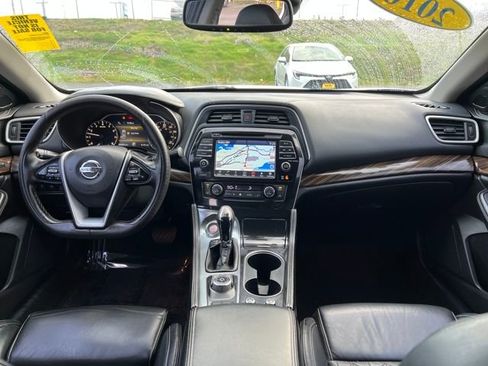 Used 2016 Nissan Maxima Platinum image 12