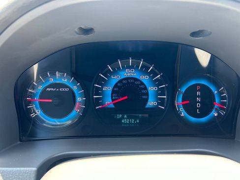 Used 2010 Ford Fusion SE FWD image 12