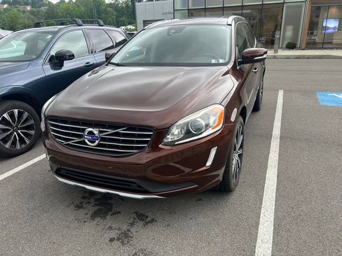 Used 2017 Volvo XC60 T6 Inscription w/ Climate Package AWD/4WD image 2