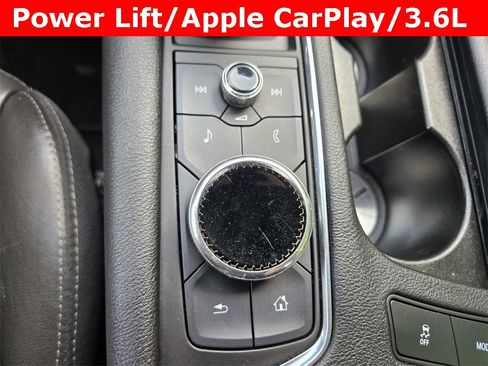 Used 2022 Cadillac XT5 Premium Luxury image 32