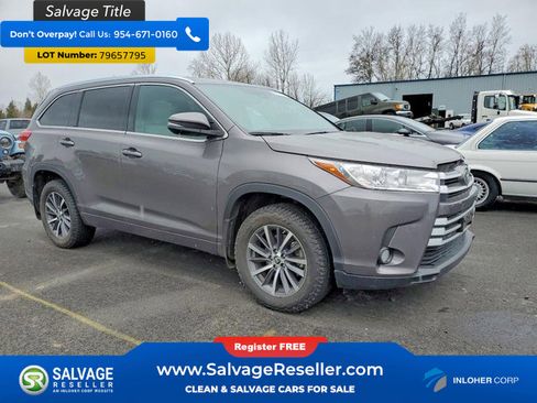 Used 2017 Toyota Highlander XLE AWD/4WD image 5