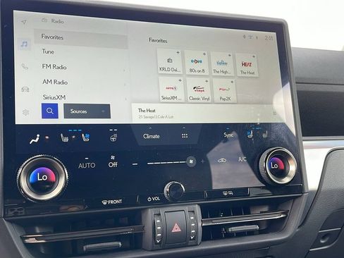 Used 2024 Lexus GX 550 AWD/4WD image 25
