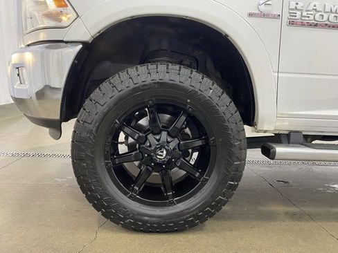 Used 2018 RAM 3500 Big Horn image 24