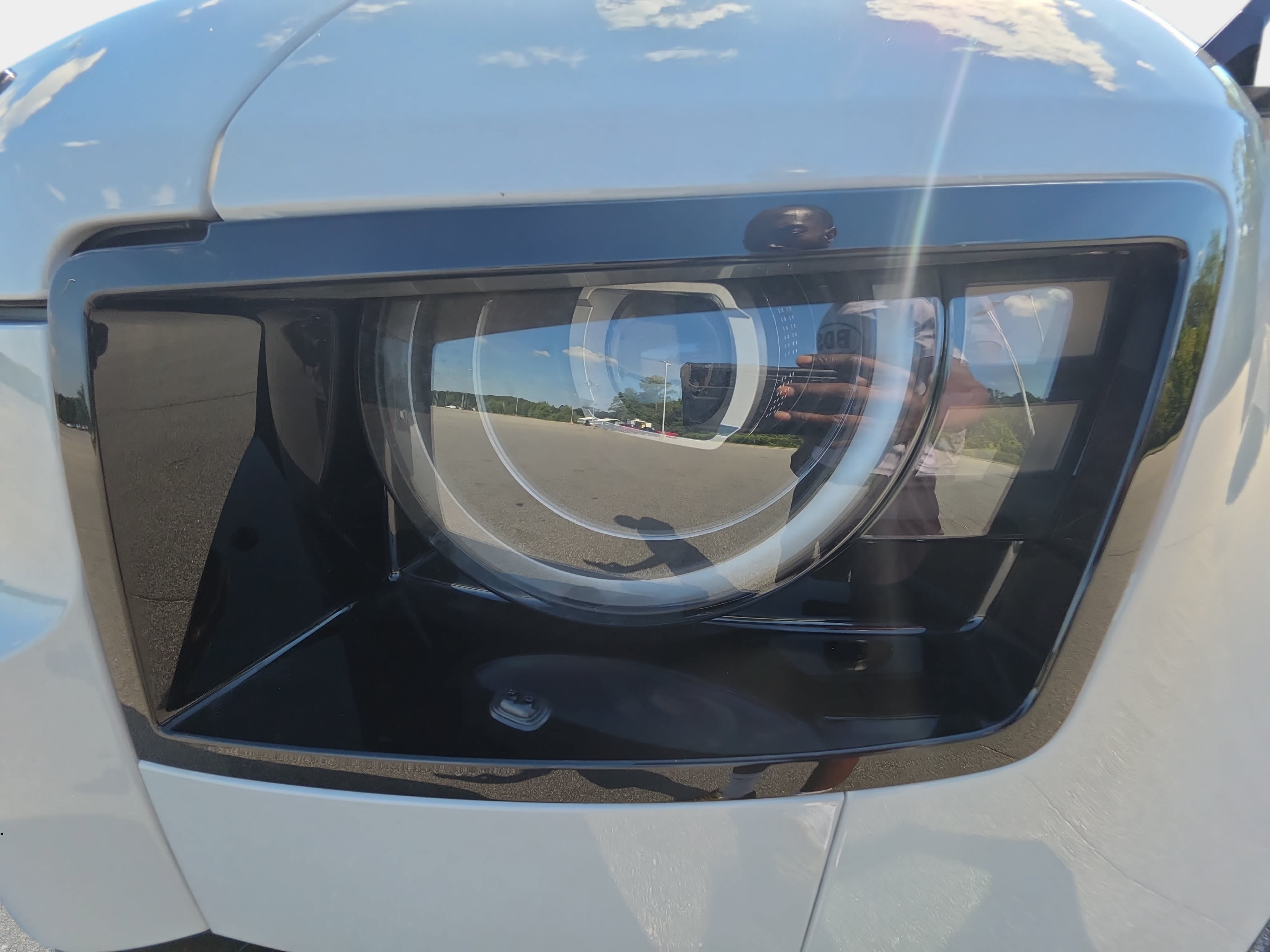 New 2026 Land Rover Defender 110 X-Dynamic SE AWD/4WD image 31