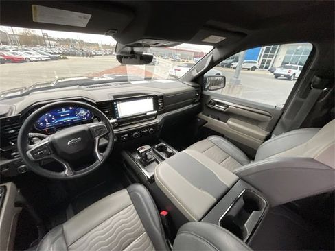 Used 2023 Chevrolet Silverado 1500 ZR2 w/ Technology Package image 26