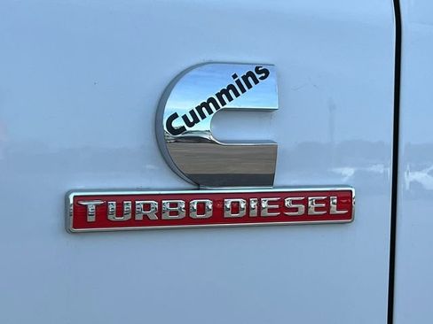 Used 2022 RAM 2500 Tradesman w/ Chrome Appearance Group image 2