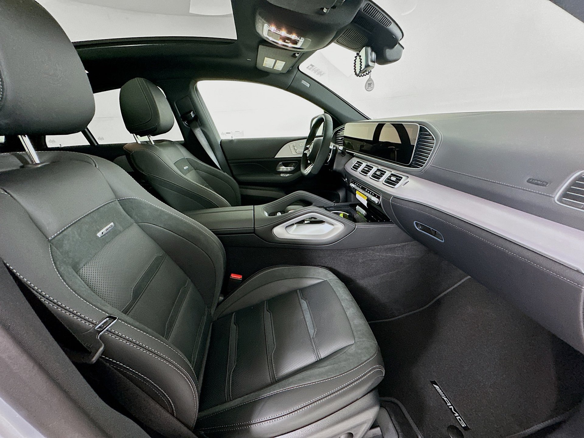 New 2026 Mercedes-Benz GLE 53 AMG 4MATIC Coupe image 30