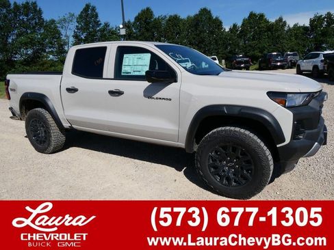 New 2026 Chevrolet Colorado Trail Boss AWD/4WD image 1