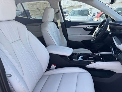 New 2026 Buick Envision Avenir image 25