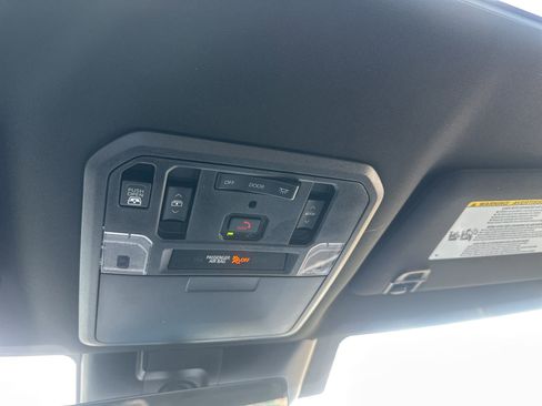 Used 2025 Toyota Tundra Limited image 40