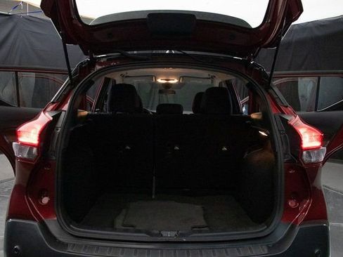 Used 2020 Nissan Kicks SR image 19