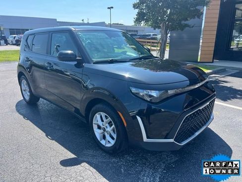 Used 2024 Kia Soul LX w/ Option Group 015 FWD image 1
