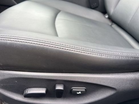 Used 2019 INFINITI Q50 Luxe w/ Essential Package (3.0T Luxe) AWD/4WD image 17