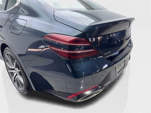 Used 2025 Genesis G70 2.5T image 19
