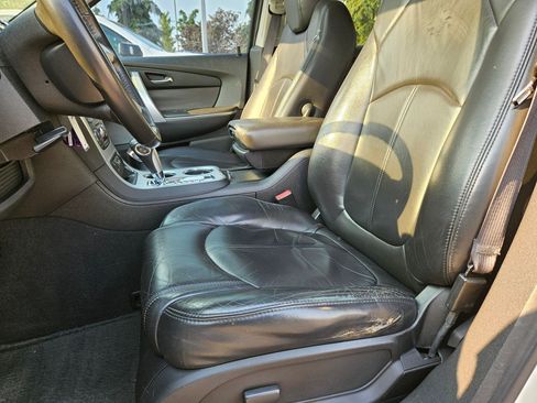 Used 2010 GMC Acadia SLT AWD/4WD image 15
