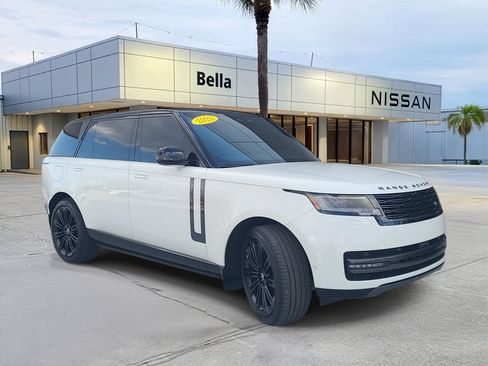 Used 2025 Land Rover Range Rover Long Wheelbase SE AWD/4WD image 4