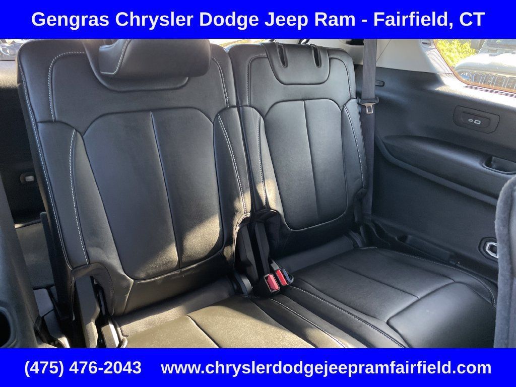Used 2023 Jeep Grand Cherokee L Limited w/ Luxury Tech Group II AWD/4WD image 29
