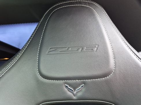 Used 2016 Chevrolet Corvette Z06 w/ Z07 Performance Package image 23