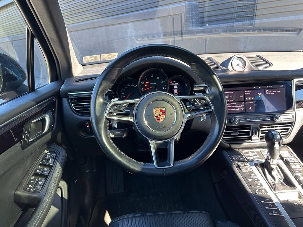 Certified 2020 Porsche Macan AWD/4WD image 22