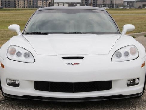 Used 2011 Chevrolet Corvette Grand Sport w/ Preferred Equipment Group RWD image 21