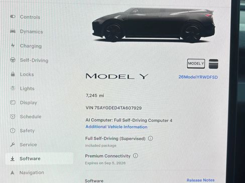 Used 2026 Tesla Model Y 2WD image 9