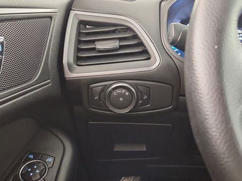 Used 2015 Ford Edge SE FWD image 17