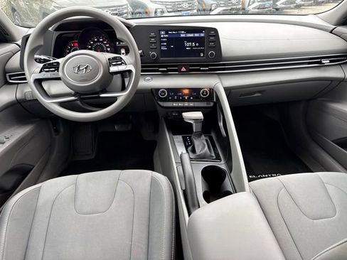 Certified 2023 Hyundai Elantra SEL w/ Cargo Package FWD image 4