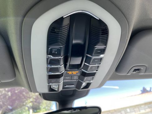 Used 2013 Porsche Panamera image 21
